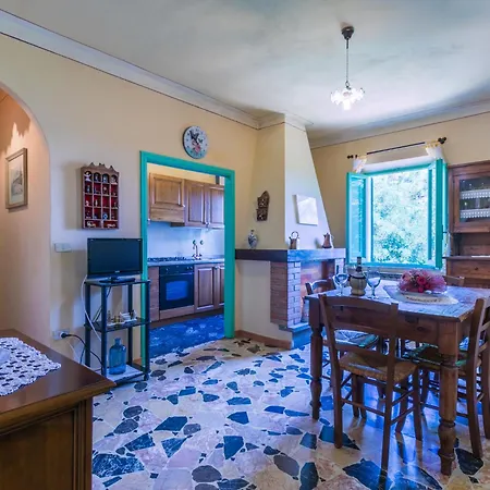 Locazione Turistica L'uccelliera - Smn132 Apartment *